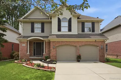 8873 Northern Ave, Plymouth, MI 48170