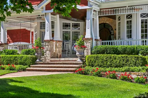 744 Thayer Blvd, Northville, MI 48167