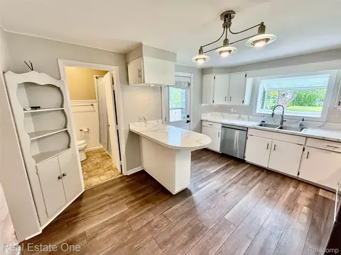 Kitchen - 865 Grant Ave, Clawson, MI 48017 photo 5 of 5