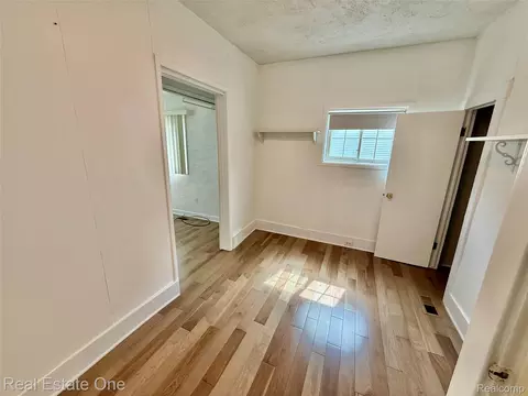 Bedroom - 865 Grant Ave, Clawson, MI 48017 photo 1 of 10