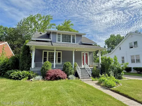 865 Grant Ave, Clawson, MI 48017