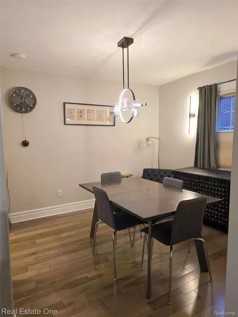 Dining - 865 Grant Ave, Clawson, MI 48017 photo 3 of 3