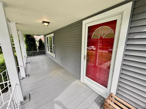 Exterior - 865 Grant Ave, Clawson, MI 48017 photo 3 of 11