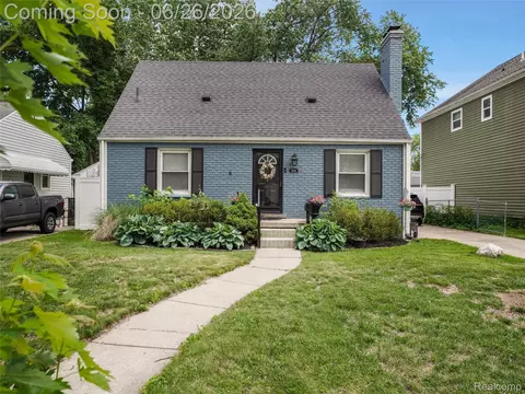 1944 Cummings Ave, Berkley, MI 48072