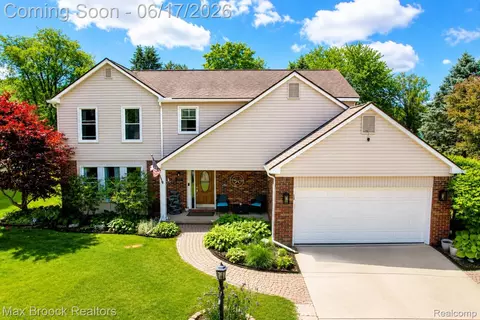 8952 Cynthia Ct, Commerce, MI 48382