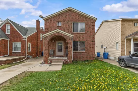 6795 Heyden St, Dearborn Heights, MI 48127