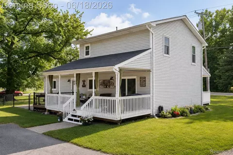 9991 Marshall Rd, Green Oak, MI 48178