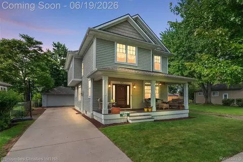 525 Broadacre Ave, Clawson, MI 48017