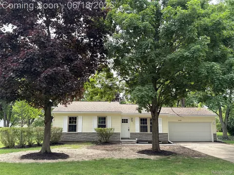 23658 Valley Starr, Novi, MI 48375