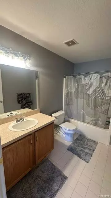 Bath - 32400 Gateway Dr #3, Romulus, MI 48174 photo 1 of 1