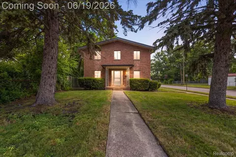1631 Elza Ave, Hazel Park, MI 48030