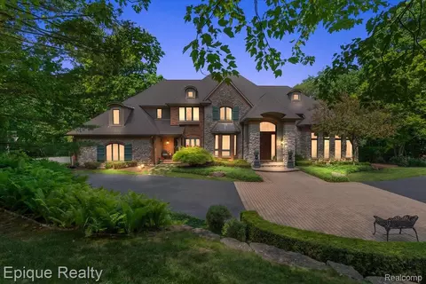 7662 Devins Rdg, Village Of Clarkston, MI 48348
