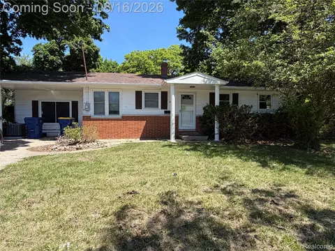 416 W Corunna Ave, Corunna, MI 48817