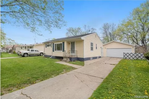 3624 Lynn St, Flint, MI 48503