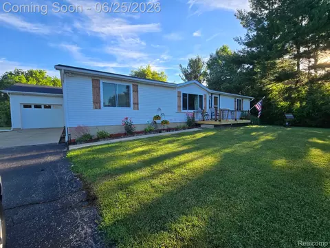 1336 W Hurd Rd, Vienna, MI 48420