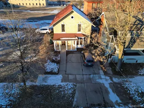217 E Hillsdale St, Lansing, MI 48933