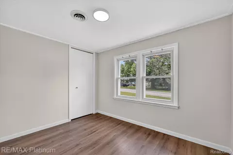 Bedroom - 501 Kaiser Rd, Unadilla, MI 48137 photo 1 of 3