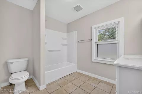 Bath - 501 Kaiser Rd, Unadilla, MI 48137 photo 2 of 2