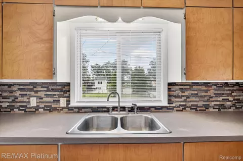 Kitchen - 501 Kaiser Rd, Unadilla, MI 48137 photo 4 of 4