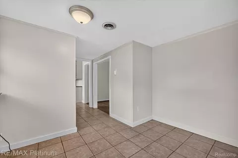 Entry Way - 501 Kaiser Rd, Unadilla, MI 48137 photo 3 of 3