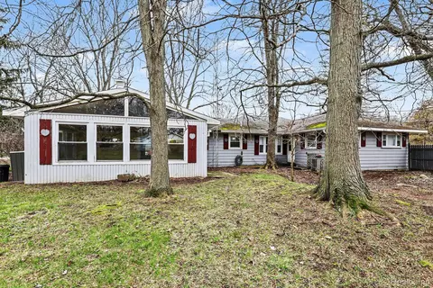 Exterior - 1260 Gilbert St, Flint, MI 48532 photo 3 of 3