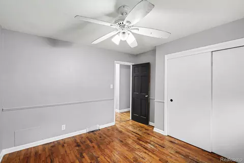 Bedroom - 1260 Gilbert St, Flint, MI 48532 photo 2 of 8