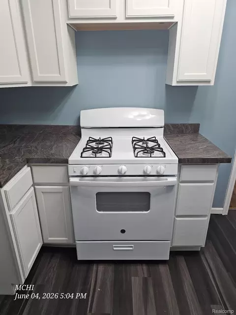 Kitchen - 1260 Gilbert St, Flint, MI 48532 photo 3 of 4
