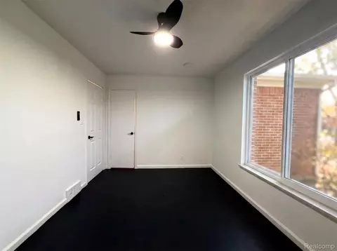 Bedroom - 8573 E Outer Dr, Detroit, MI 48213 photo 4 of 8