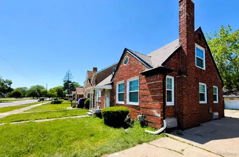 Exterior - 8573 E Outer Dr, Detroit, MI 48213 photo 4 of 10