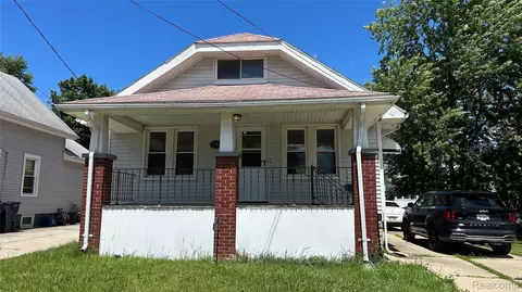 2202 Brown St, Flint, MI 48503
