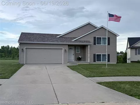 1180 Cimmaron Ct, Davison, MI 48423