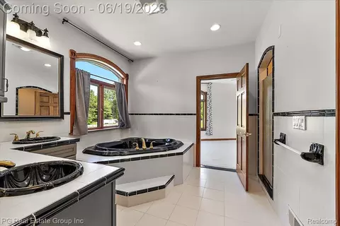 Bath - 2848 E Mill Creek Rd, St. Clair, MI 48079 photo 3 of 7
