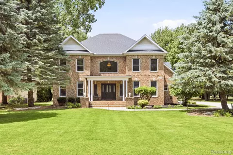 3269 Saint Andrews Dr, Port Huron, MI 48060