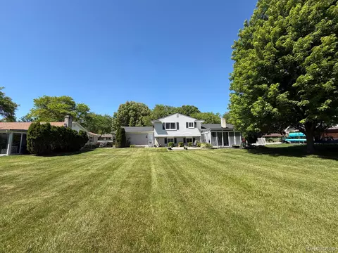 Exterior - 6366 Walker Dr, Troy, MI 48085 photo 1 of 6