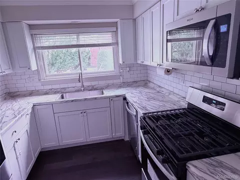 Kitchen - 6366 Walker Dr, Troy, MI 48085 photo 2 of 3
