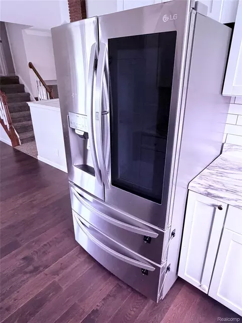 Kitchen - 6366 Walker Dr, Troy, MI 48085 photo 3 of 3