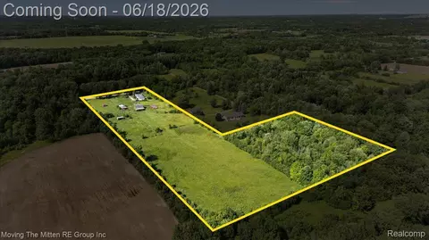 6390 Brookville Rd, Salem, MI 48178