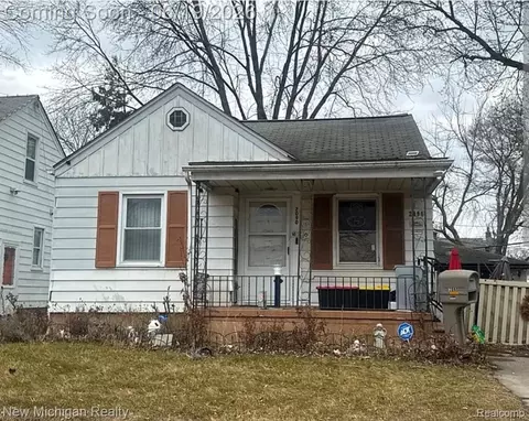2090 Russell Ave, Lincoln Park, MI 48146