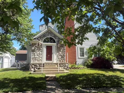 6001 N Harvey St, Westland, MI 48185