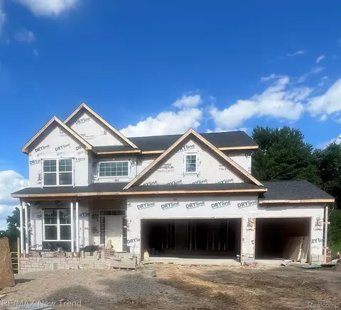 2100 Crested Butte Dr, White Lake, MI 48383