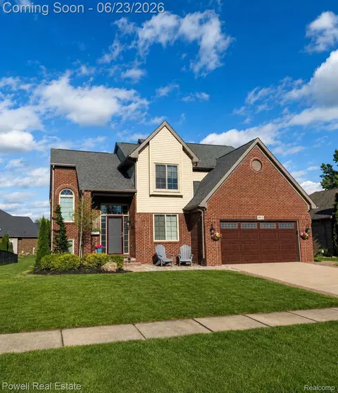 50772 Alden Dr, Macomb, MI 48044