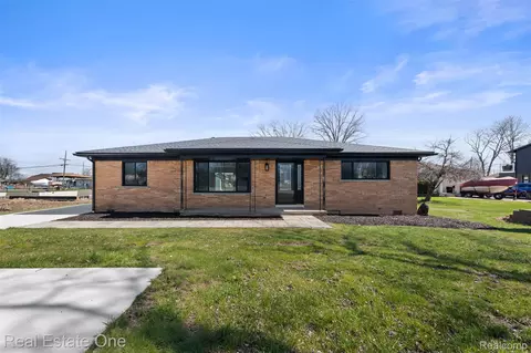 47900 Jefferson Ave, Chesterfield, MI 48047