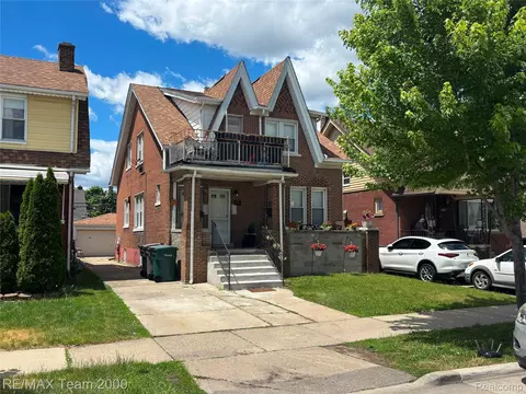 6911 Appoline St, Dearborn, MI 48126