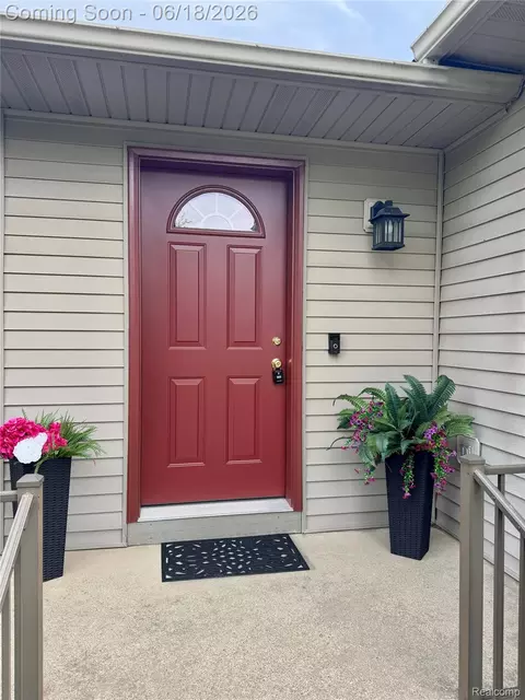 4284 Chapel Ln, Swartz Creek, MI 48473