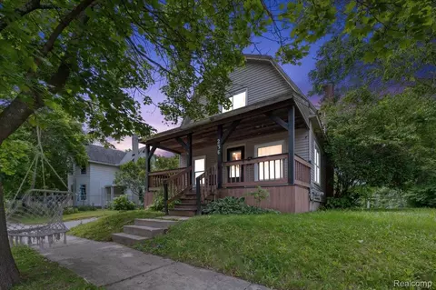 236 Lynn St, Flushing, MI 48433