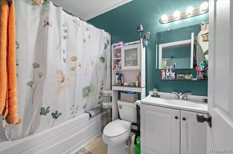 Bath - 236 Lynn St, Flushing, MI 48433 photo 1 of 1