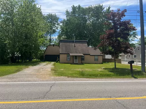 3909 Burtch Rd, Lakeport, MI 48059