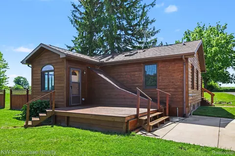 Exterior - 3585 Clark Rd, Dewitt, MI 48808 photo 5 of 6