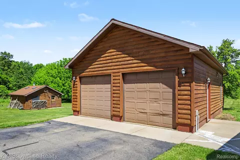 Exterior - 3585 Clark Rd, Dewitt, MI 48808 photo 2 of 6