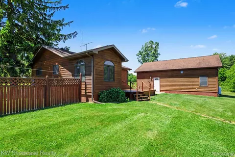 Exterior - 3585 Clark Rd, Dewitt, MI 48808 photo 4 of 6
